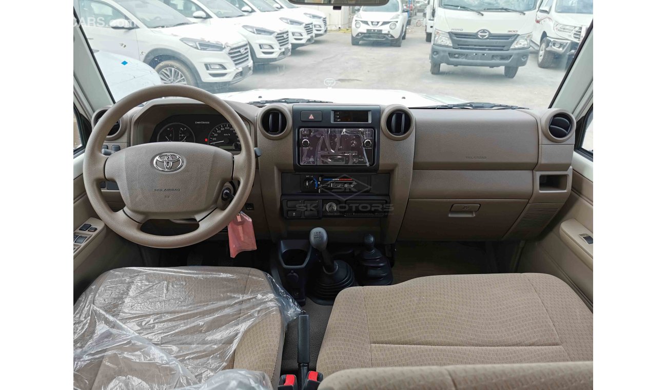 Toyota Land Cruiser Pick Up 4.5L V8 Diesel, 16" Tyre, Front Window Defrost Control, Dual Airbags, Fabric Seats (CODE # LCDC03)