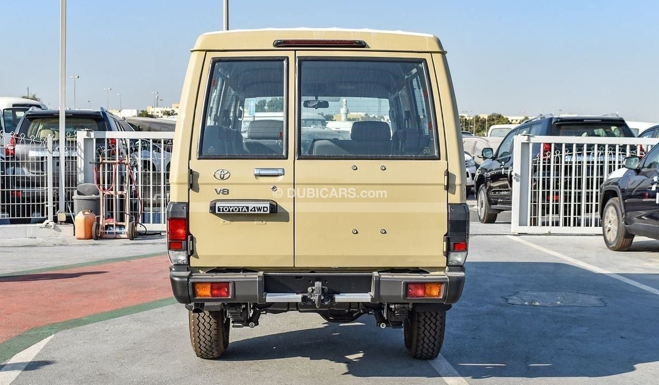 Toyota Land Cruiser 70 LC78 4.2l Diesel - Manual - 13 Seater - Power Window