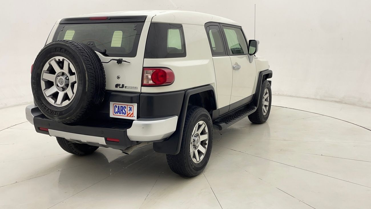 Toyota FJ Cruiser GXR 4 | Zero Down Payment | Home Test Drive