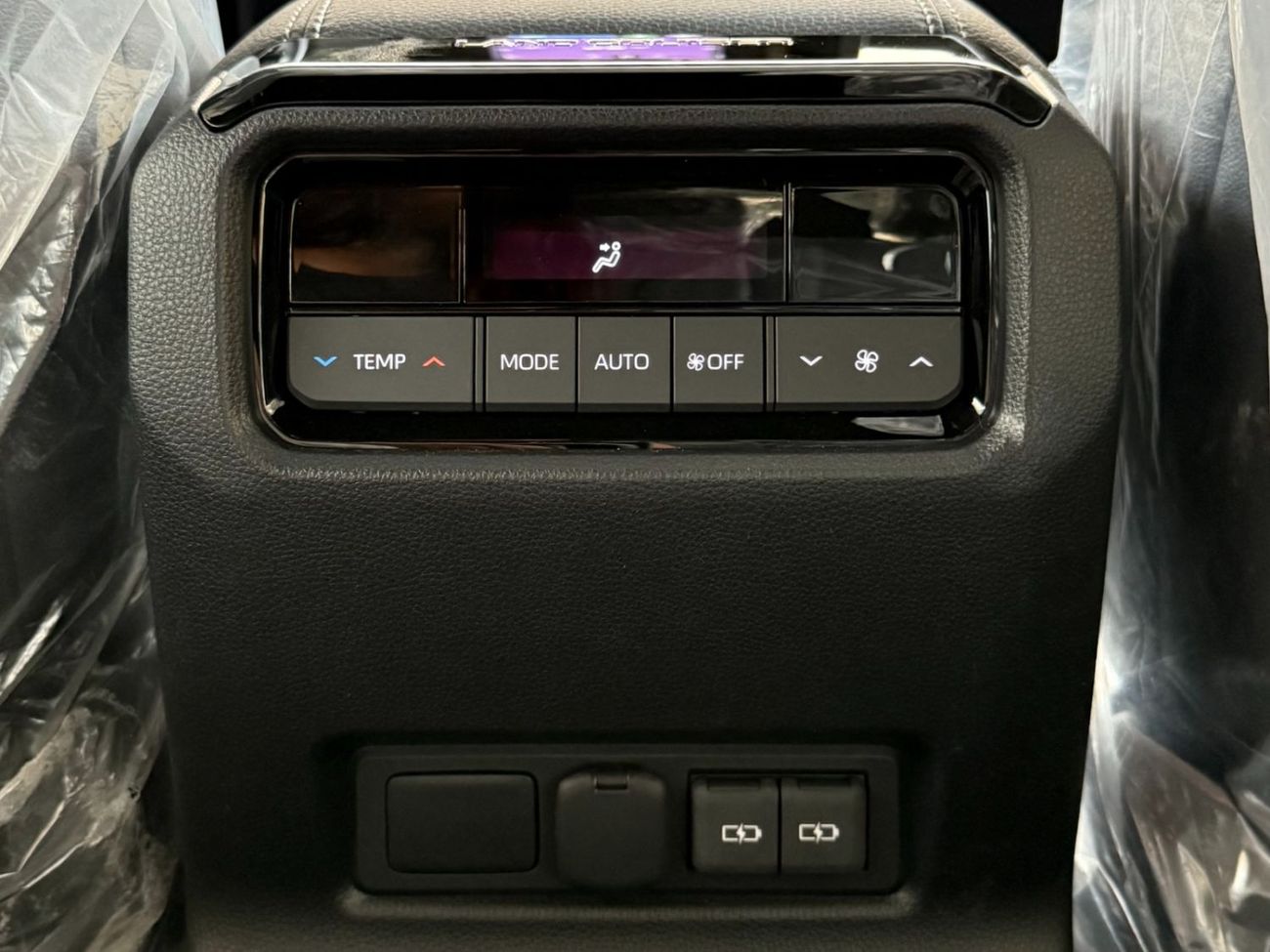 Toyota Prado 2.8 DIESEL 20 INCH ALLOY RIMS **التصدير فقط خارج الخليج**EXPORT ONLY**