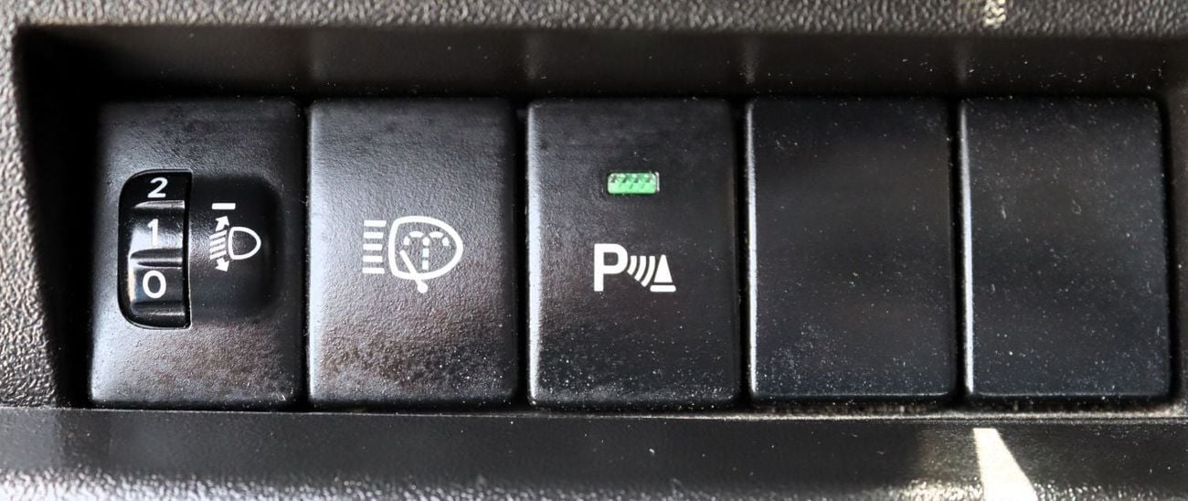 Suzuki Jimny GLX 1.5L (5-Doors) Suzuki Jimny 2024 - 4WD, GCC, in excellent condition, 38,000 km, 1.5L engine, pri