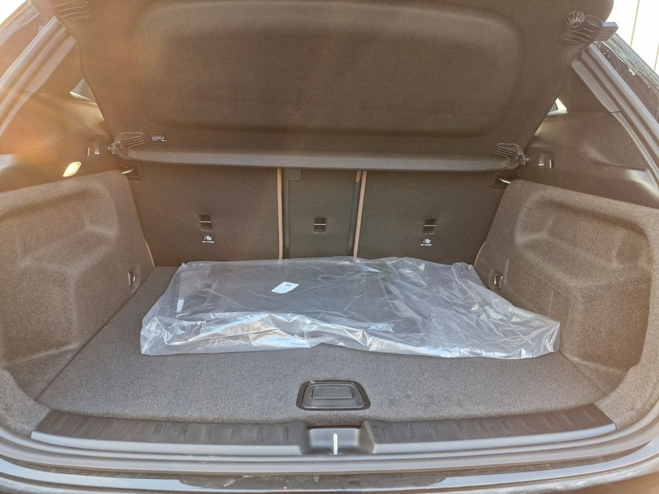 Mercedes-Benz EQA 250 SUV 2024 Mercedes-Benz EQA 260 SUV – Freezone | Export & UAE Registration Available