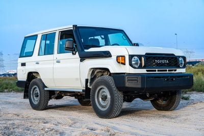 Toyota Land Cruiser 76 Toyota Land Cruiser 2025 LC76 9-seater 4.2Ldiesel manual 4x4