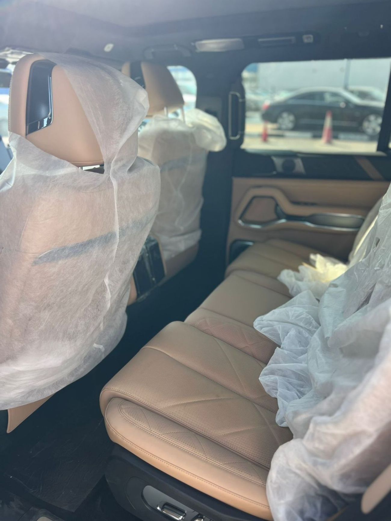 بي واي دي ليوبارد 8 Smart and Brave Flagship Edition (7 Seats)