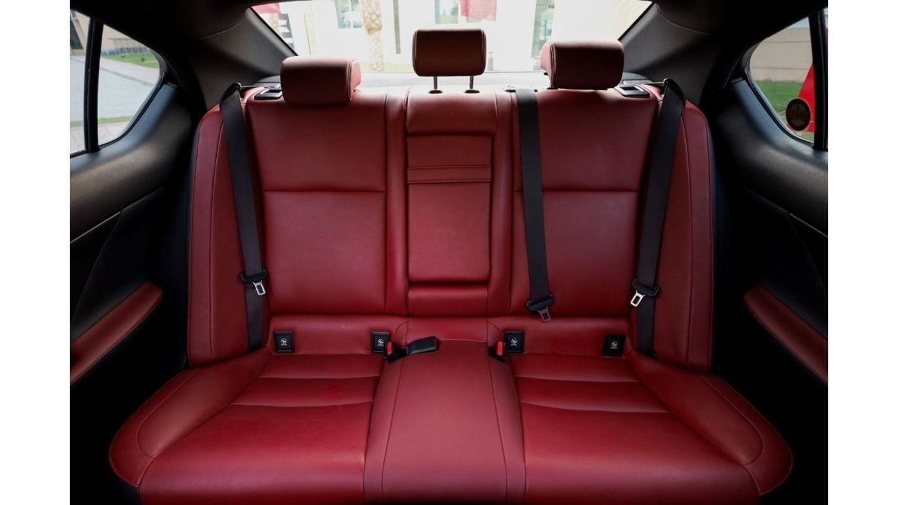 Lexus IS300 Premier Lexus IS300 2021 GCC under Warranty with Flexible Down-Payment/ Flood Free.