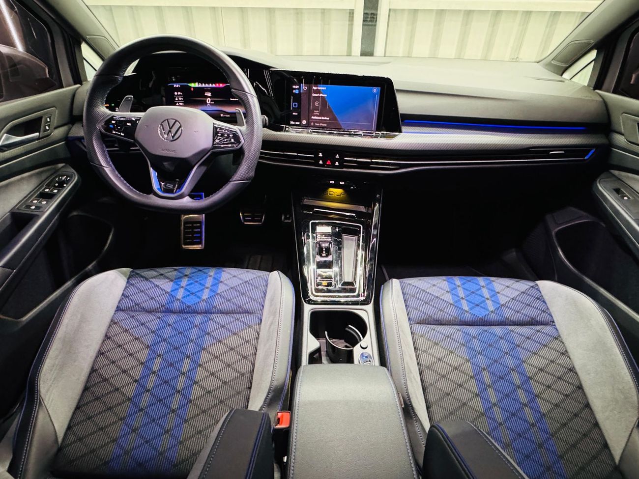 فولكس واجن جولف ار Base 2.0T 2023 Volkswagen Golf R GCC  with Ali and SONS Warranty and Service Contract (1Left) Till O