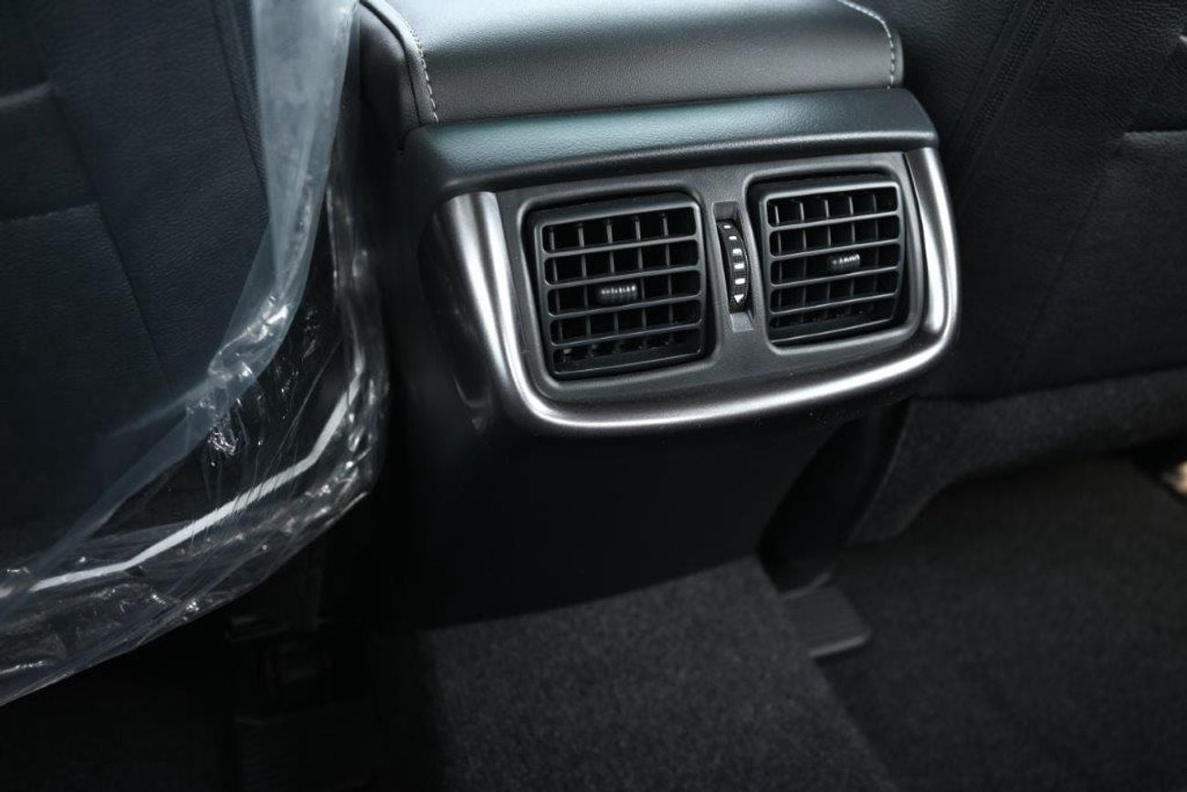 Toyota Hilux 2.8L TURBO DIESEL GR SPORT AUTOMATIC TRANSMISSION ( FOR RE-EXPORT ONLY )