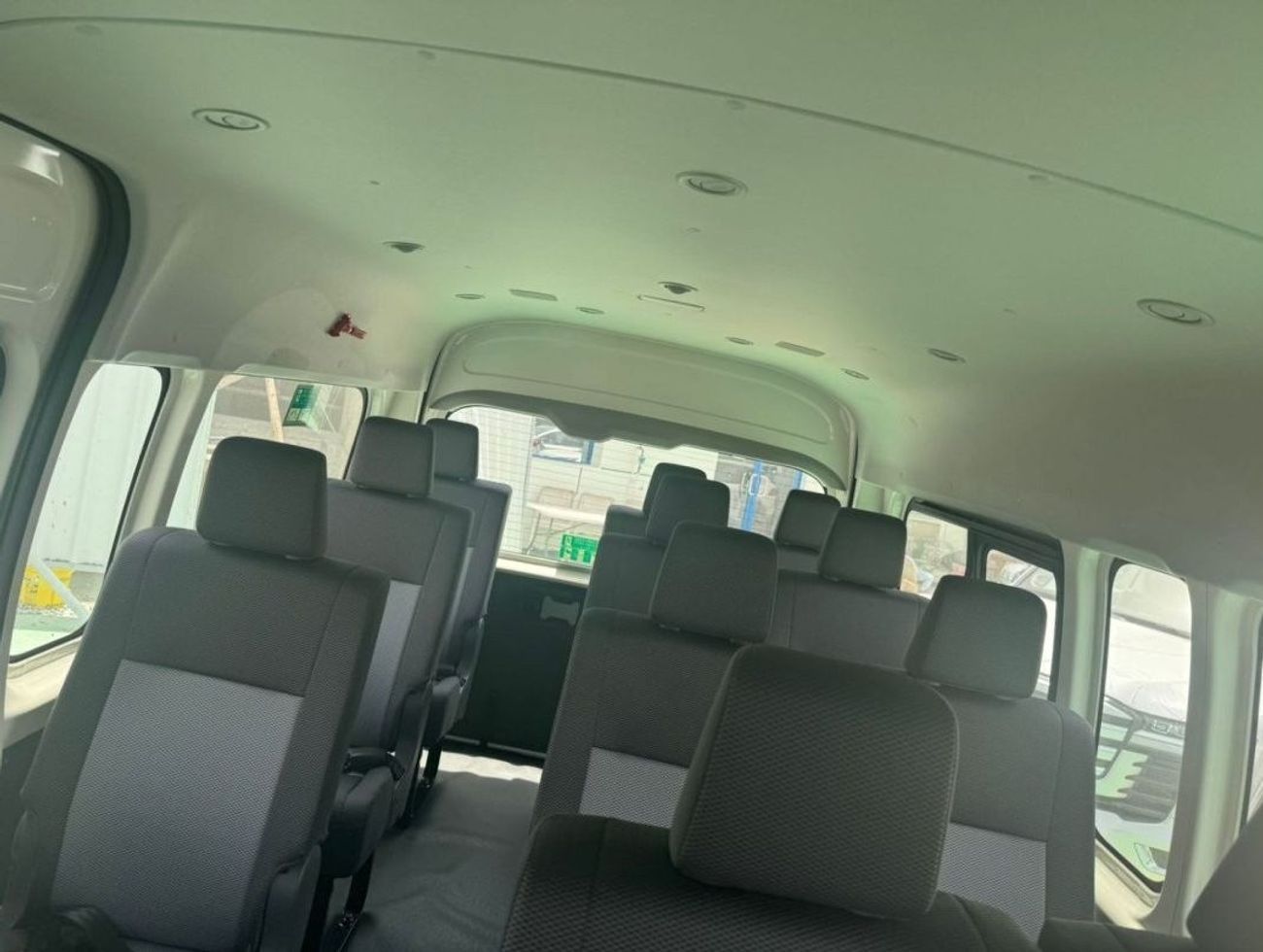 Toyota Hiace GLS - High Roof 3.5L