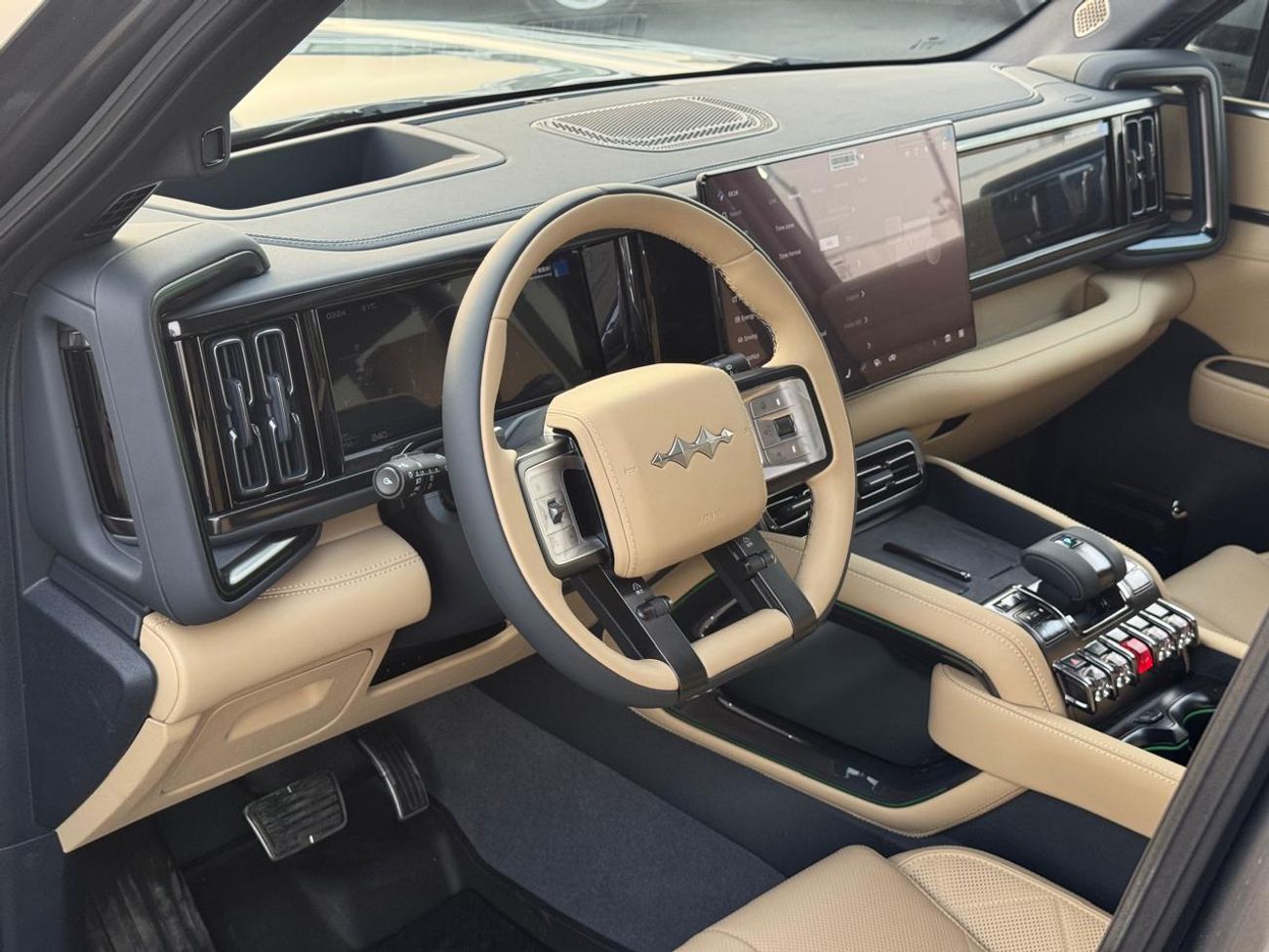 BYD Leopard 5 BYD LEOPARD 5 ULTRA 2025