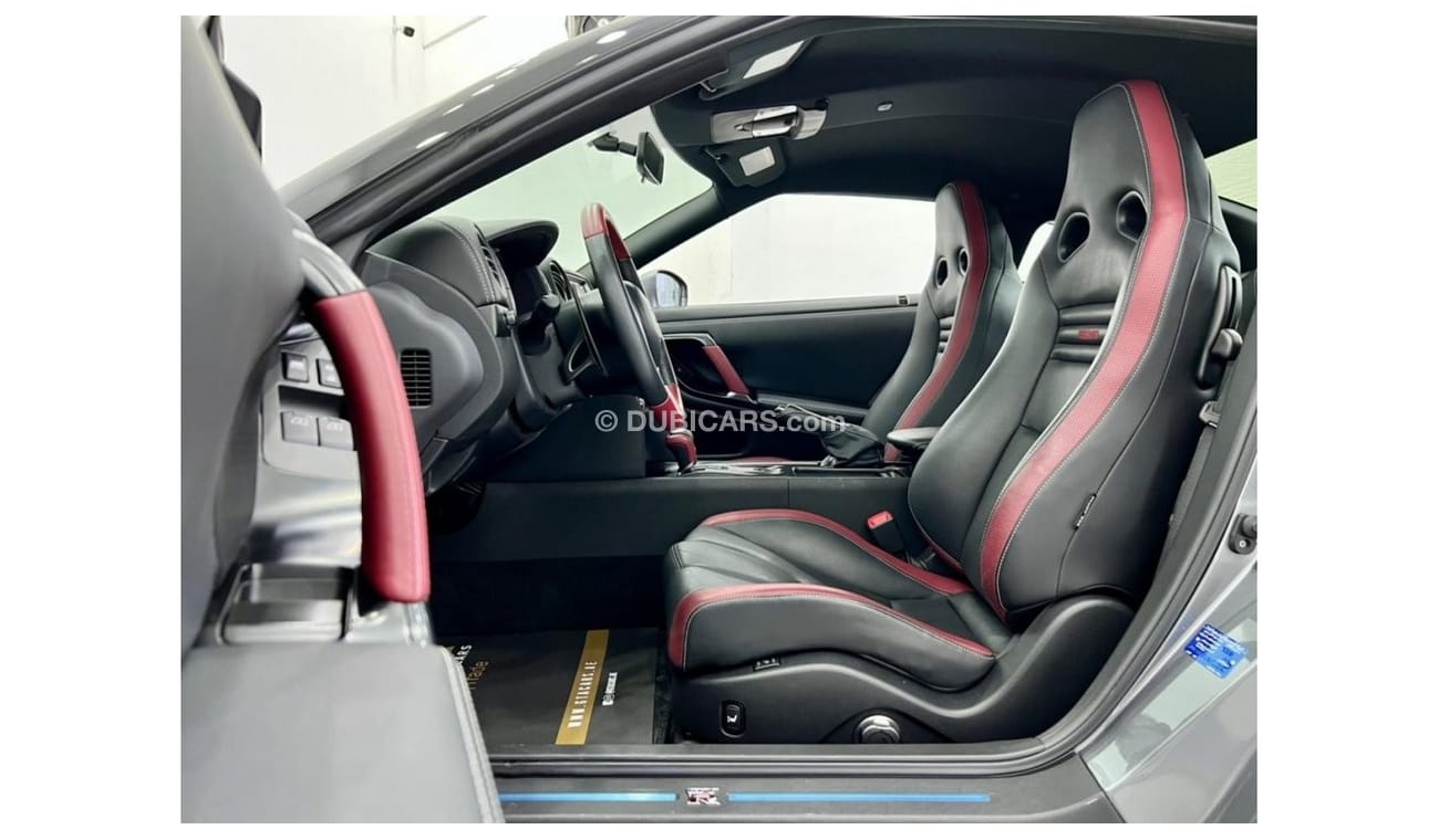 Nissan GT-R Std 2016 Nissan GT-R Black Edition, Full Service History, Warranty, GCC