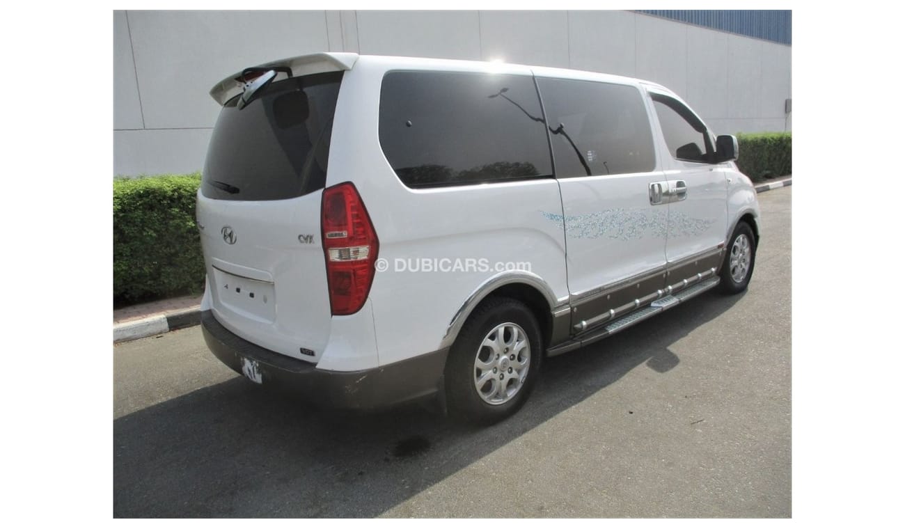 Hyundai H1 Starex HYUNDAI H1 STAREX MODEL 2012 FULL OPTIONS DIESEL 9 PASSENGER