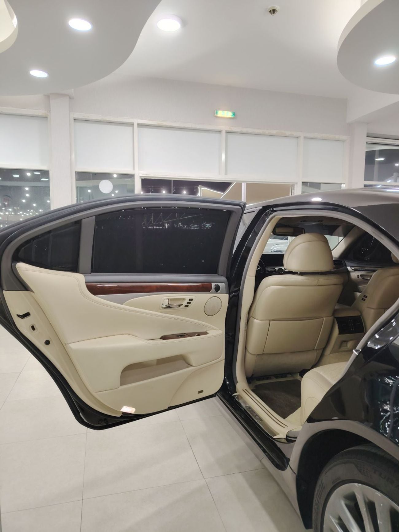 لكزس LS 460 L 4.6L