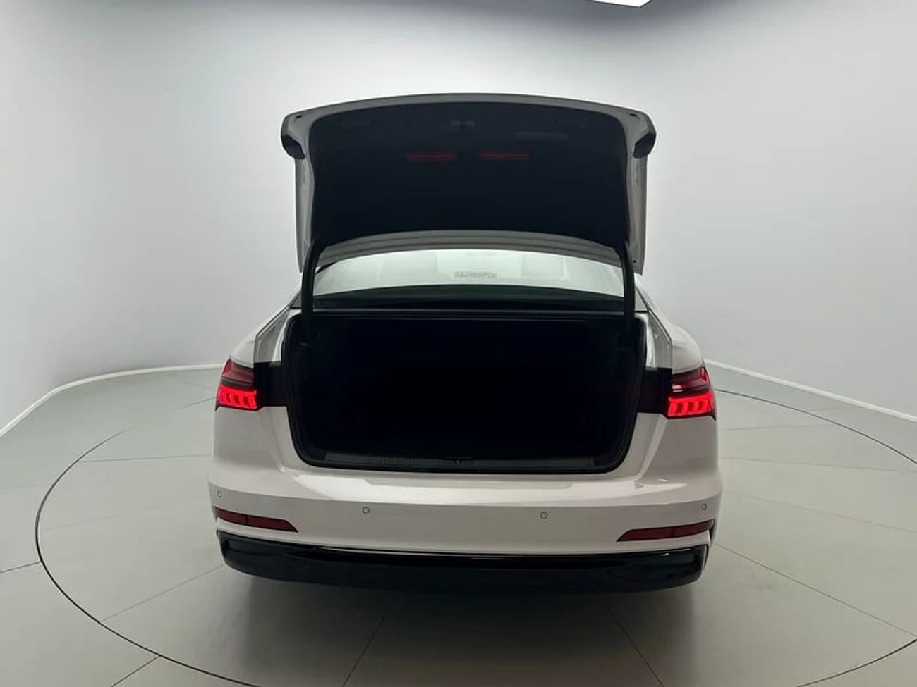 أودي A6 Sedan 45 TFSI quat 245hp S line (Ref# 035521)