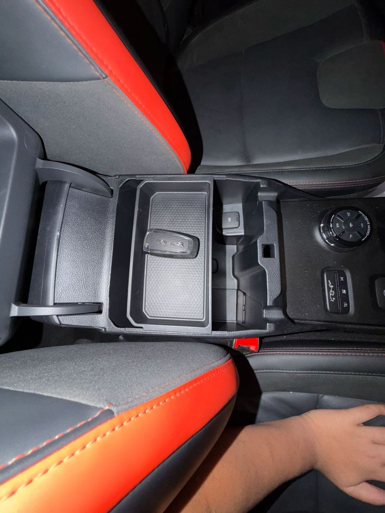 Ford Ranger Raptor exclusive package :black rhino wheels ,electric bed cover