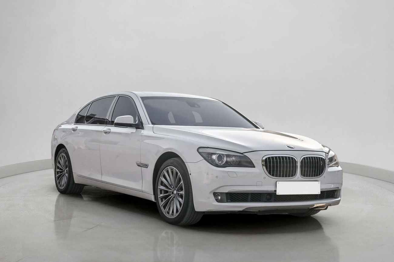 BMW 750Li 4.4L