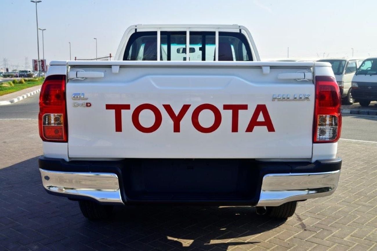 تويوتا هيلوكس GL 2.4L Single Cab Utility
