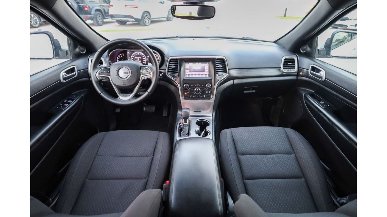 جيب جراند شيروكي لاريدو