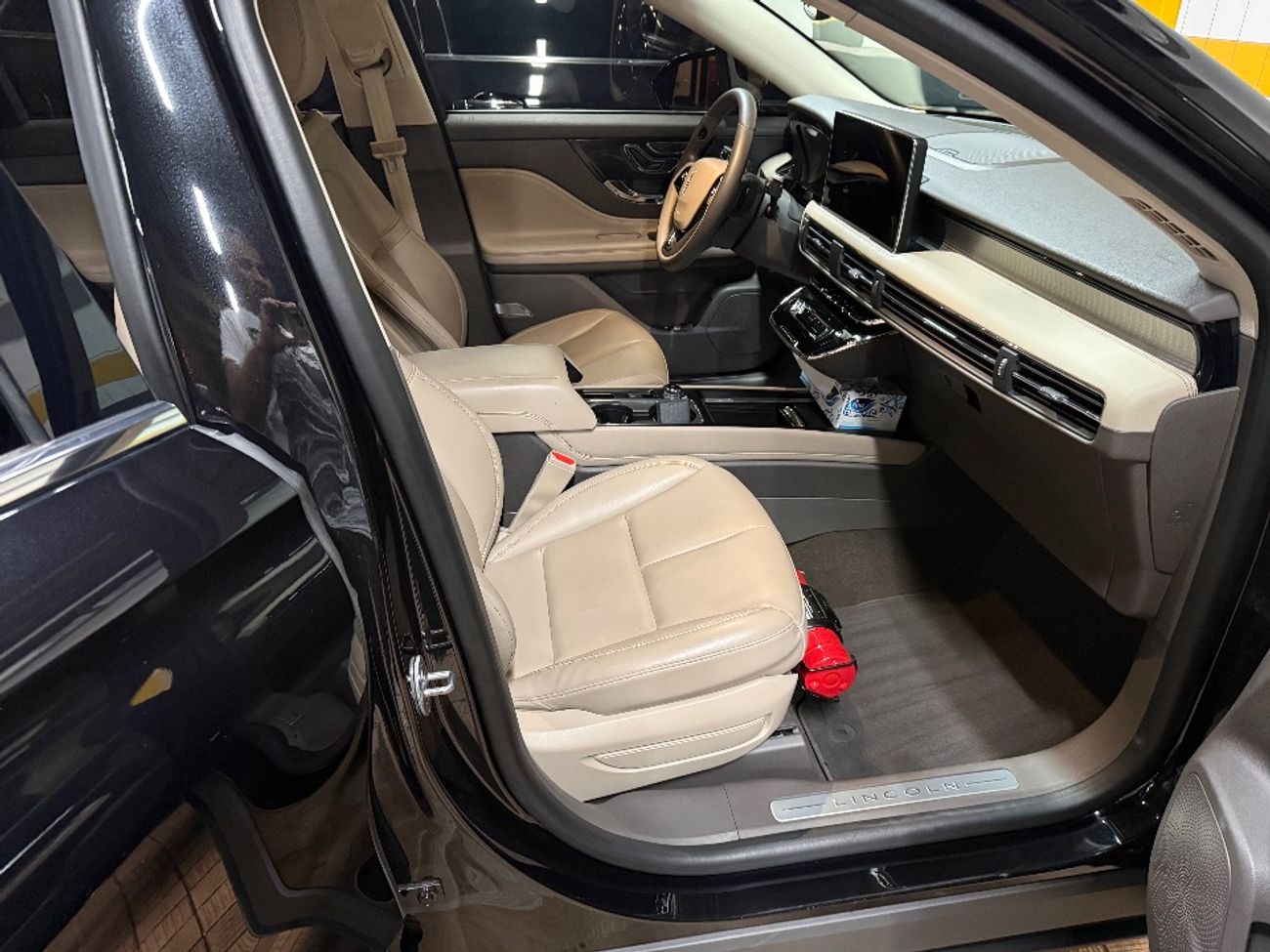 Lincoln Corsair Agency maintained with 5yrs service and warranty untill 2028