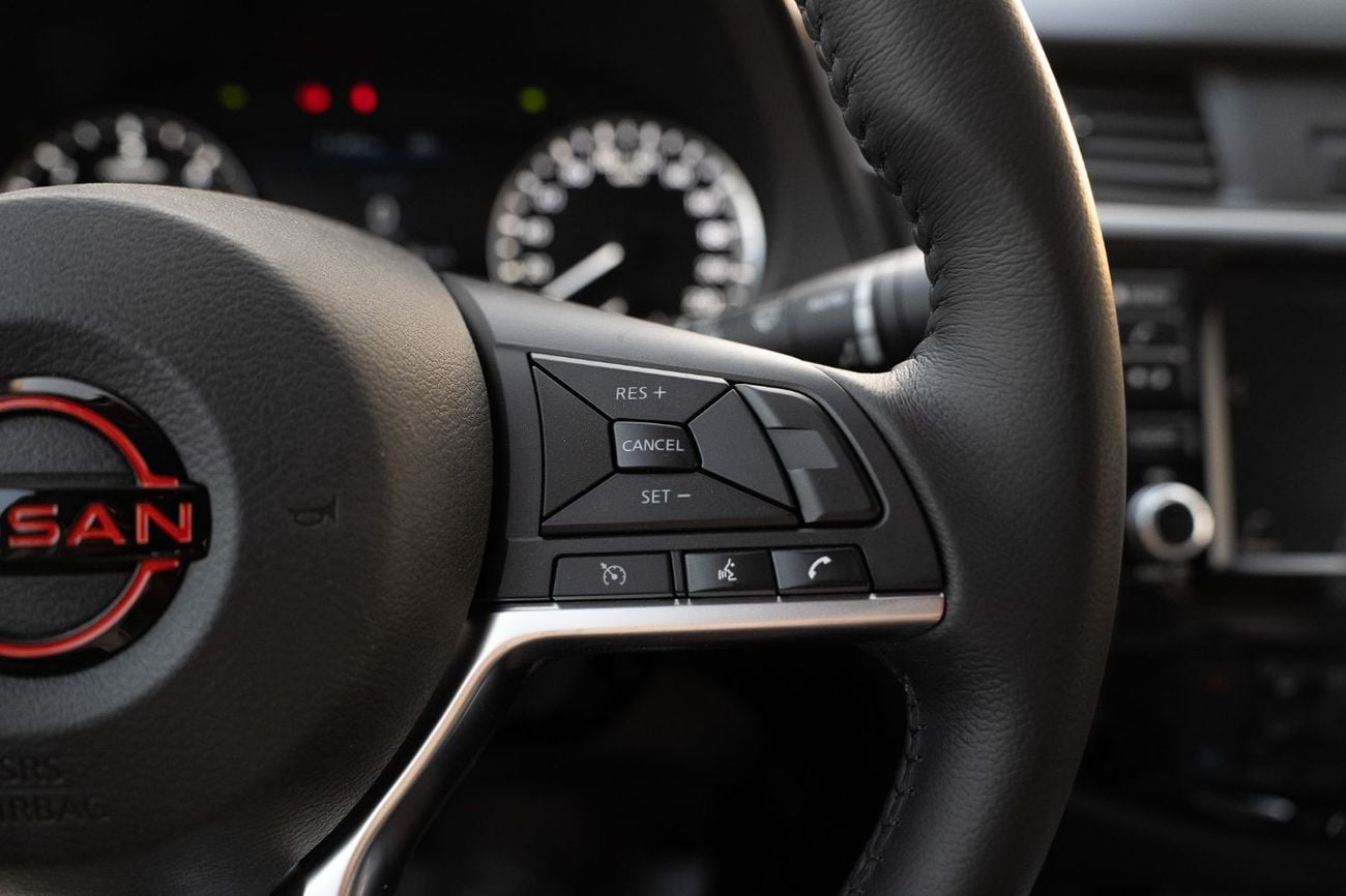 Nissan Navara PRO-4X Off-Road | 2.5L Diesel 4WD A/T (Only For Export)