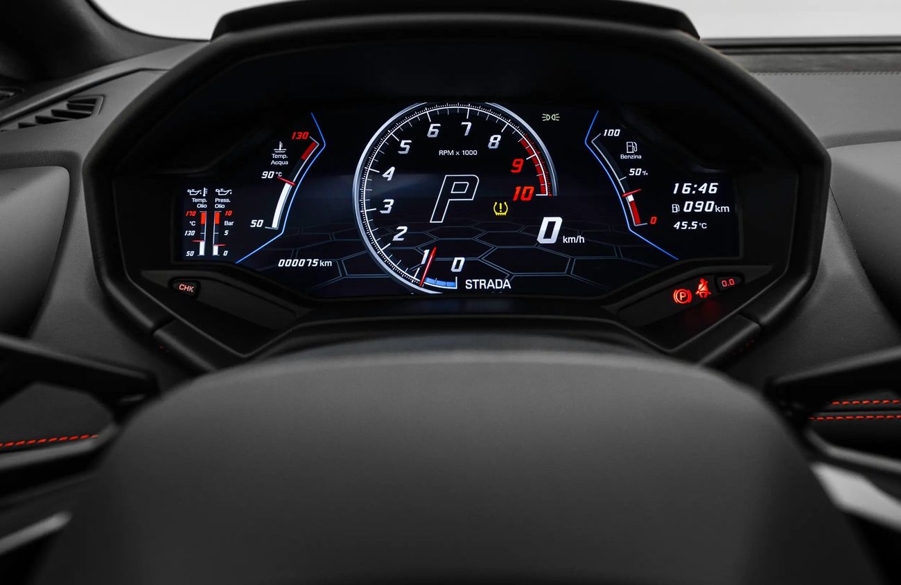 لامبورغيني هوراكان ايفو سبايدر 5.2L V10 Naturally Aspirated Engine