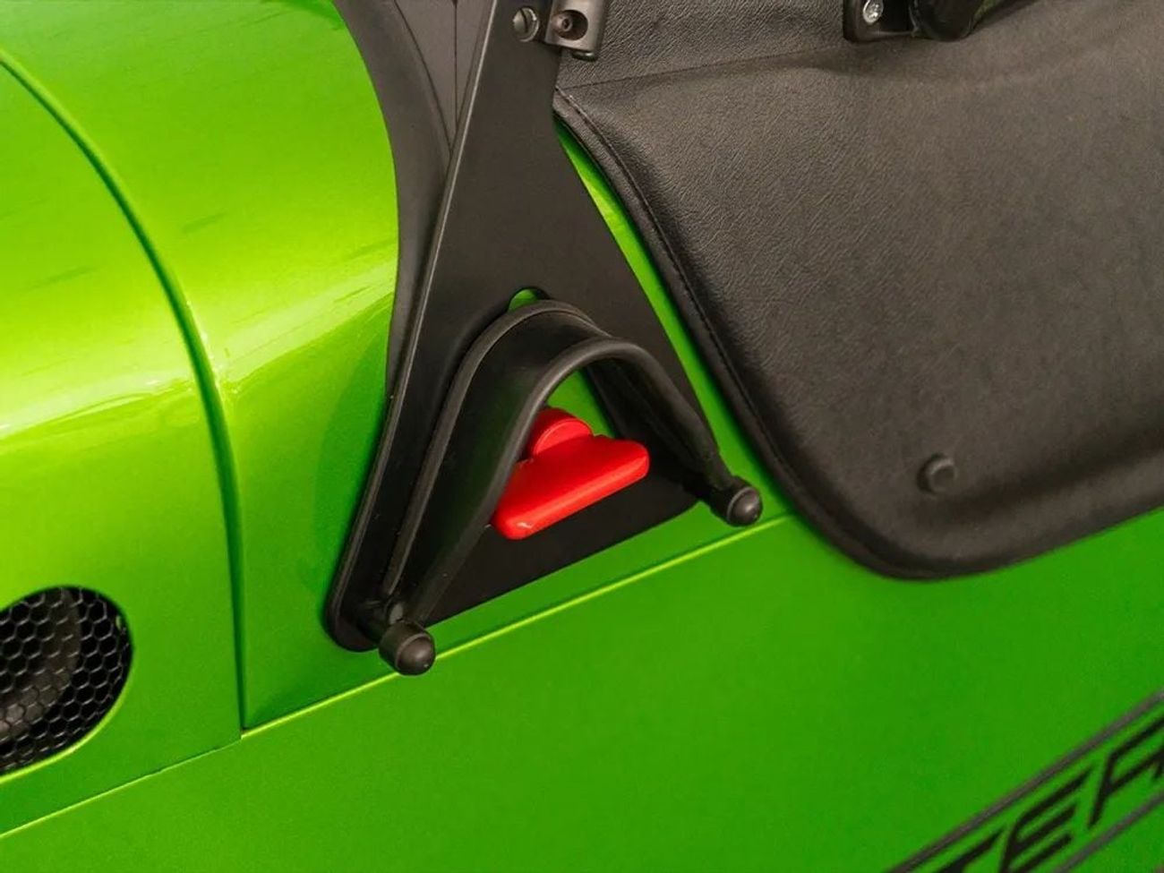 Caterham Seven 340R 2024 Caterham Special Order in Mercedes Magno Hell Green Pearl / Bespoke High Option Order /