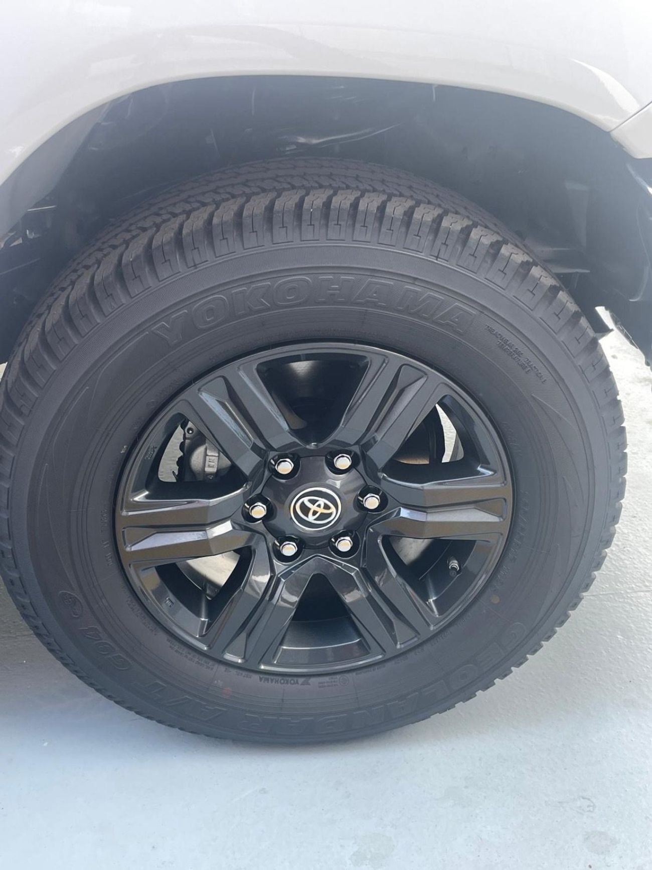 تويوتا هيلوكس 2026 Toyota Hilux 2.7L Petrol Double Cabin A/T