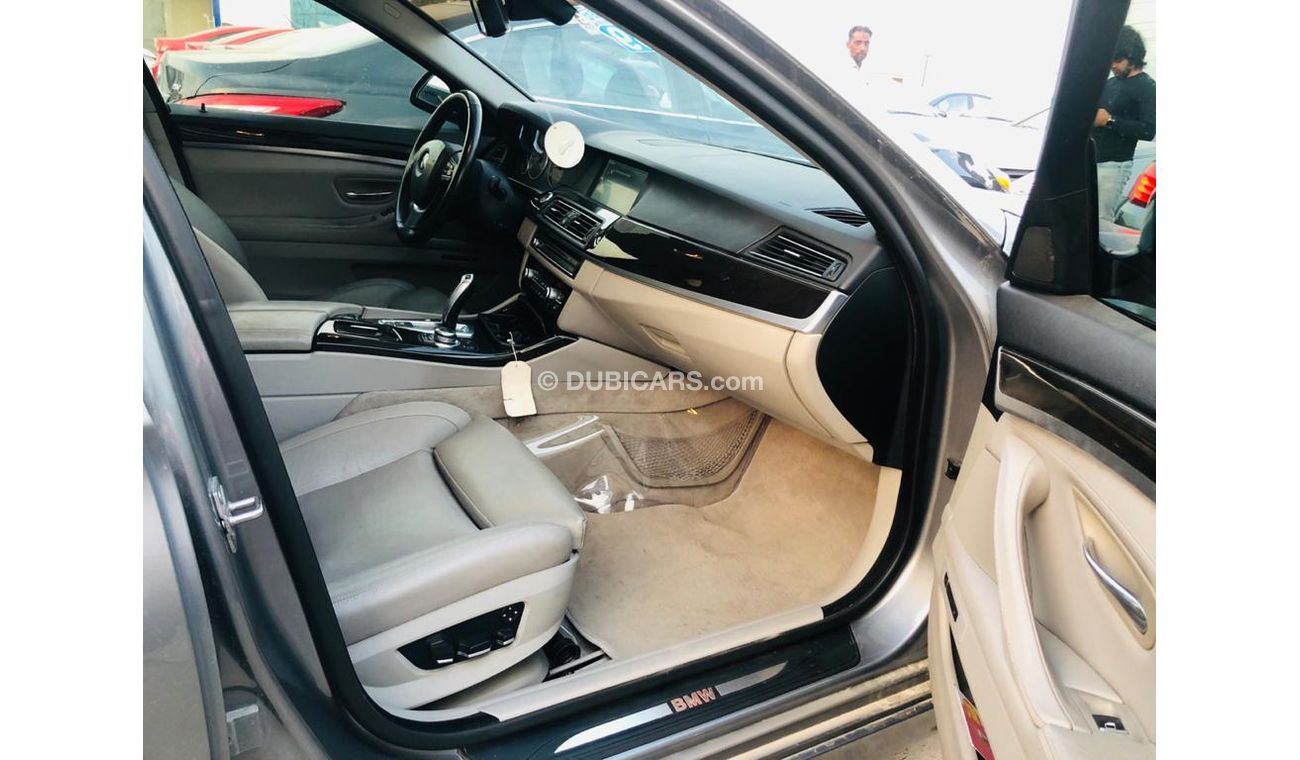 BMW 550i I 4.4L Twin Turbo Engine, Leather+Memory+Driver+Passenger Power Seats, DVD+Navigation+Rear Camera