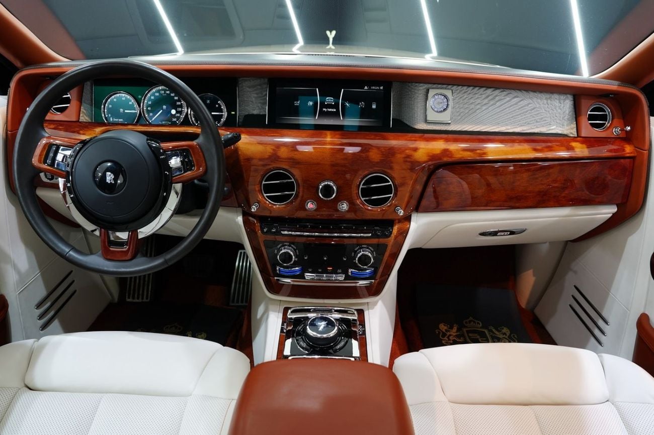Rolls Royce Phantom Standard 2022 Rolls-Royce Phantom, Two-Tone, Illuminated Spirit of Ecstasy, Rear Screens, Dealer Warranty!!