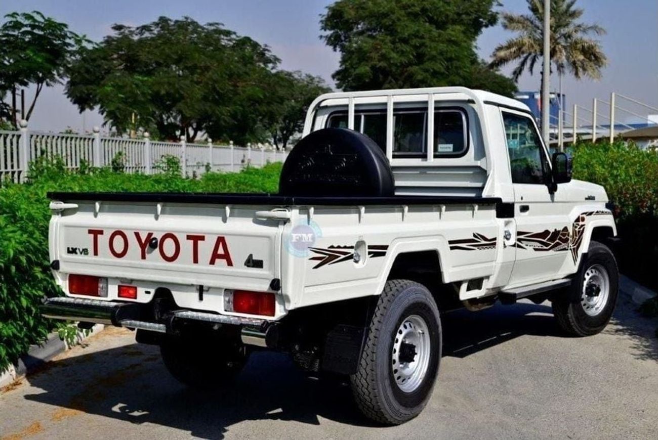 Toyota Land Cruiser Pick Up 79 Single Cab DLX 4.0L Petrol 4WD Automatic