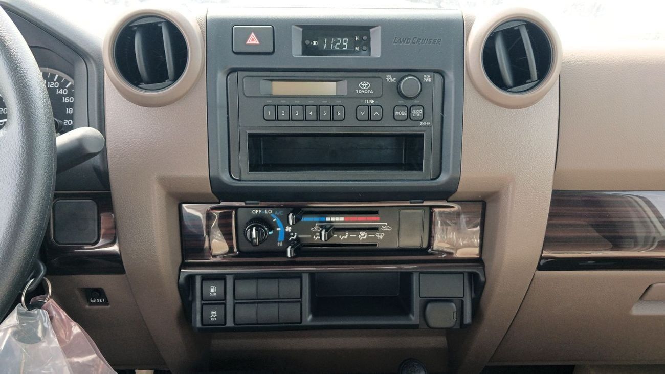 Toyota Land Cruiser Pick Up Toyota LC79 2.8L Diesel Manual SC Pickup 2025YM