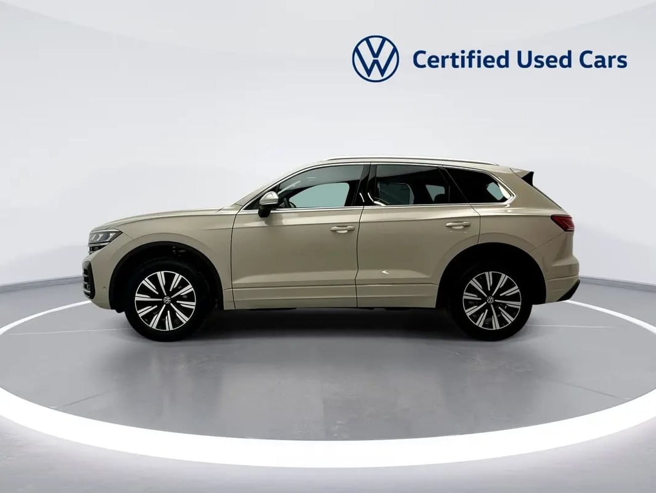 فولكس واجن طوارق Elegance 2 3.0L Elegance (Ref#00479) / 39,100 AED SAVINGS from New Car