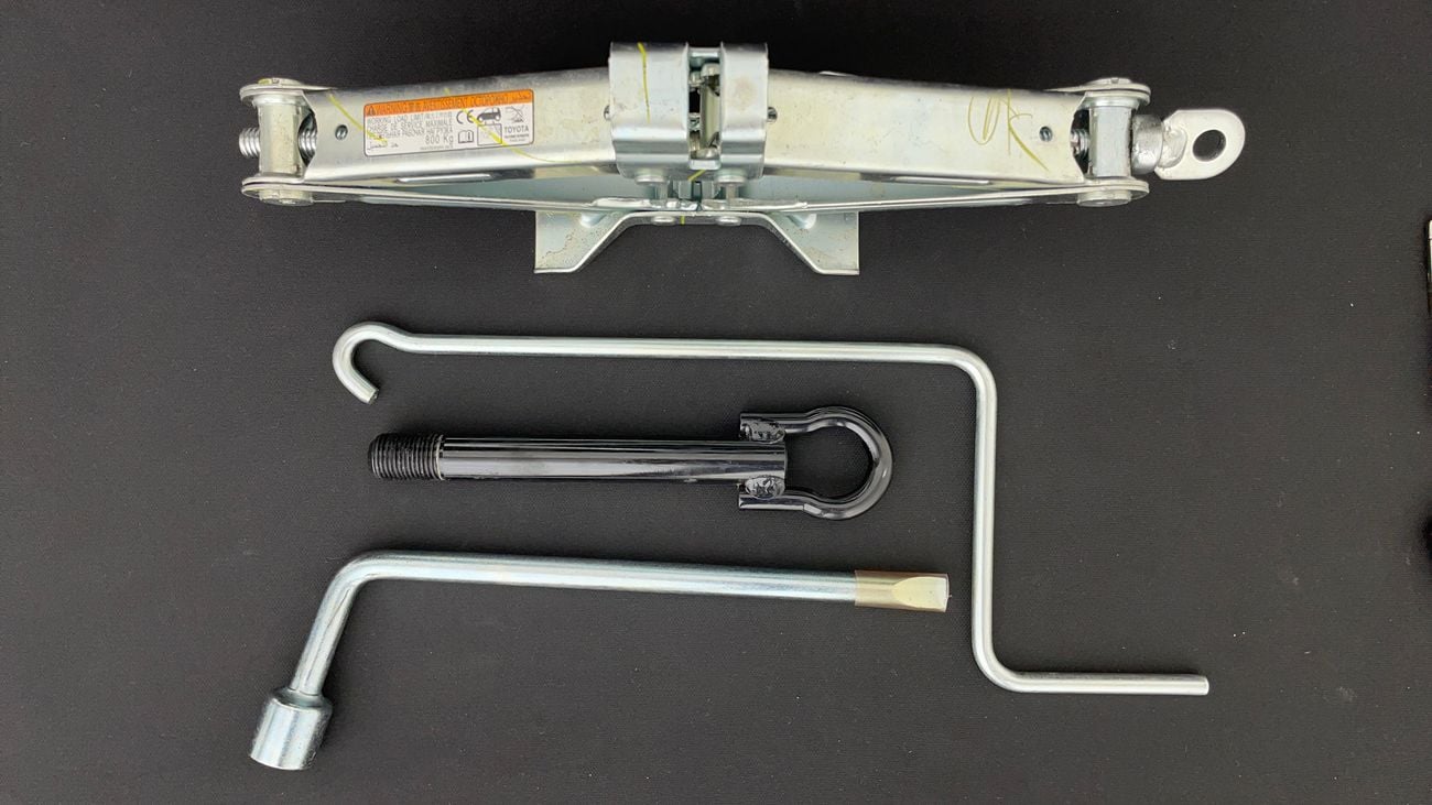 تويوتا يارس E 1.5 | بدون دفعة مقدمة | اختبار القيادة في المنزل