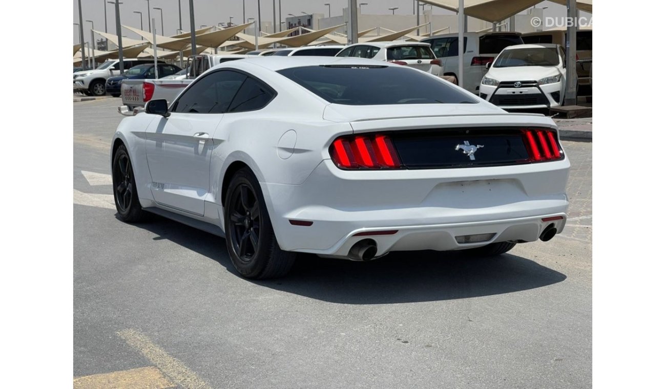Ford Mustang Premium Premium 2015 model, American import, 6 cylinders, cattle 160000 km