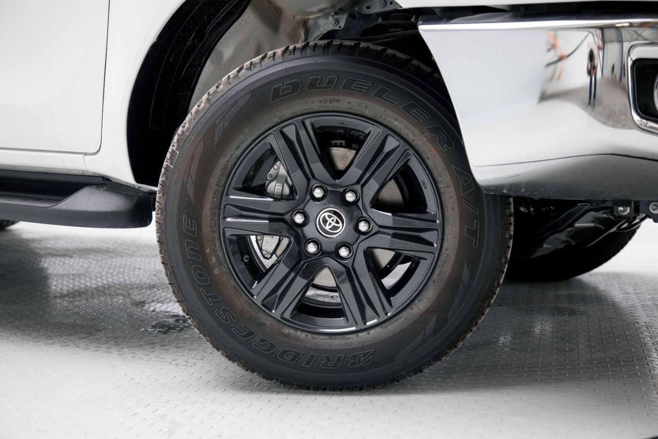 Toyota Hilux 2.7L - Manual - Super White Inside Red | Export Only