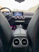 Mercedes-Benz CLA 250 Std 2.0L (221 HP)