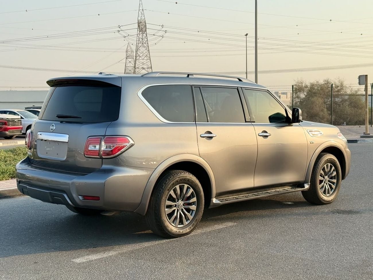 Nissan Armada SL SV 5.6L 4WD 4x4 original paint clean title