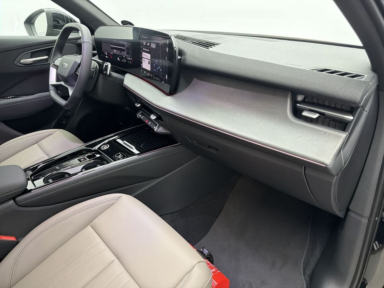 أودي Q3 Q3 SUV TFSI 150hp Progress Edition (Ref# 21884)