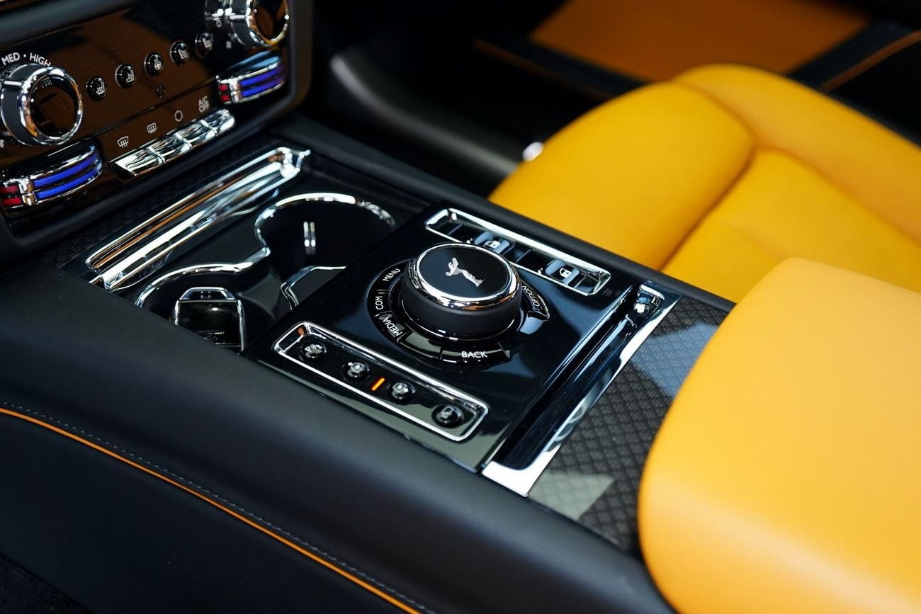 رولز رويس جوست 6.75T Short Wheelbase BLACK BADGE