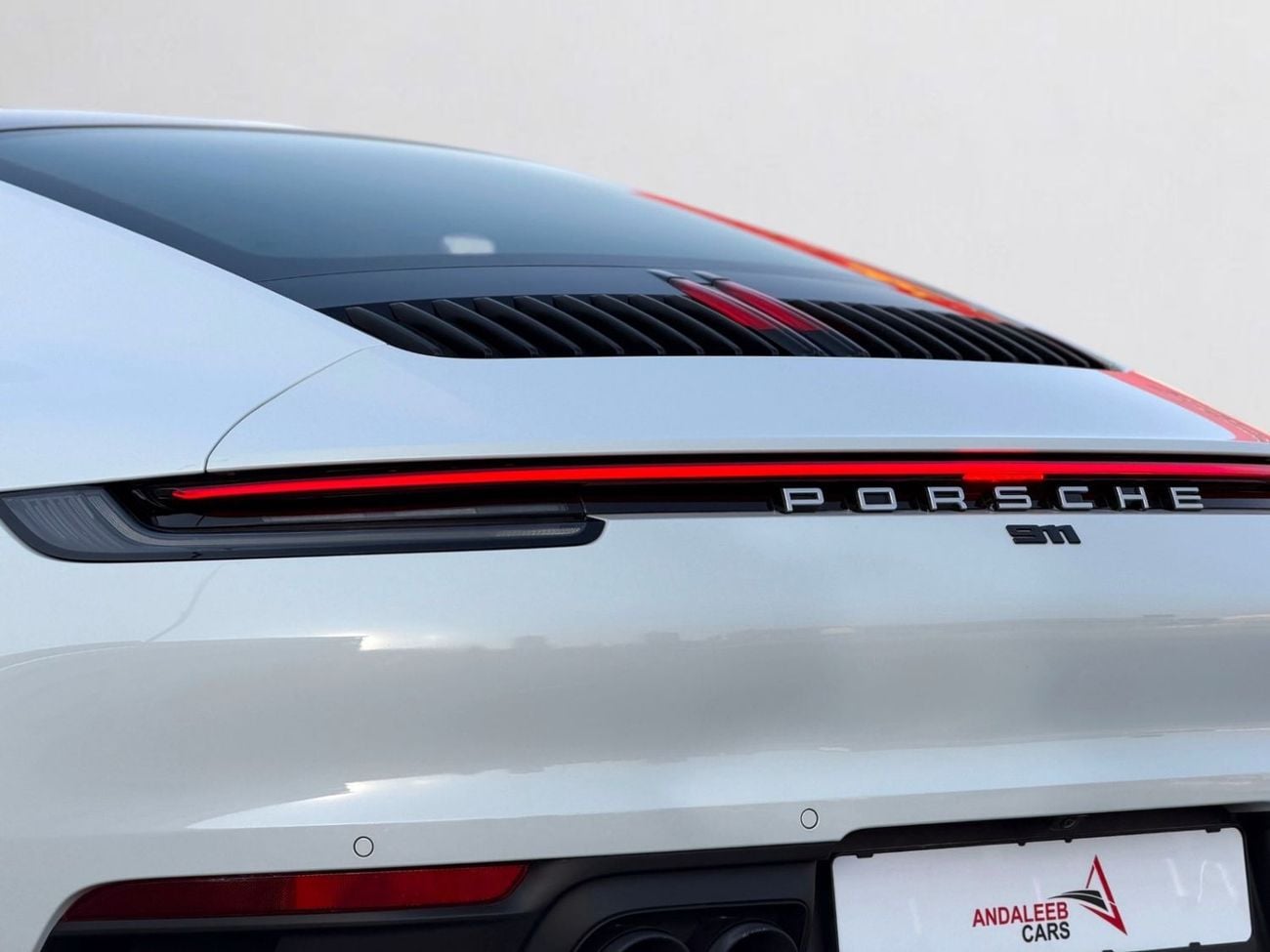 بورش 911 CARRERA 4 AL NABOODAH WARRANTY | FULL SERVICE HISTORY | PORSCHE 911 CARRERA 4