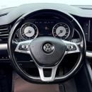 فولكس واجن طوارق Trendline, Full Service History, Fully Loaded, Excellent Condition, GCC