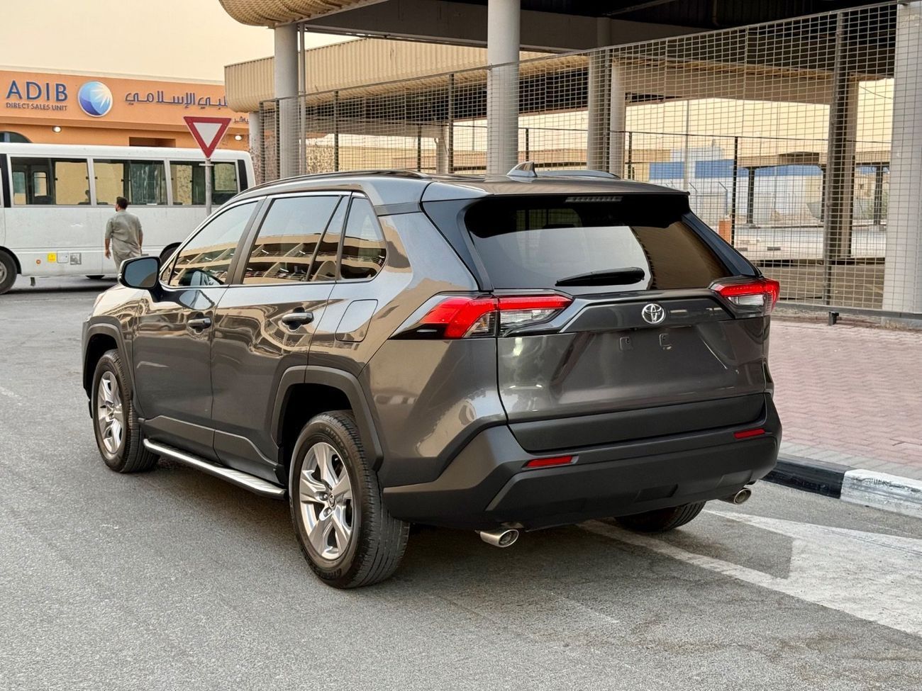 Toyota RAV4 2023 XLE LIMITED AWD SUNROOF FULL OPTION CANADA SPEC