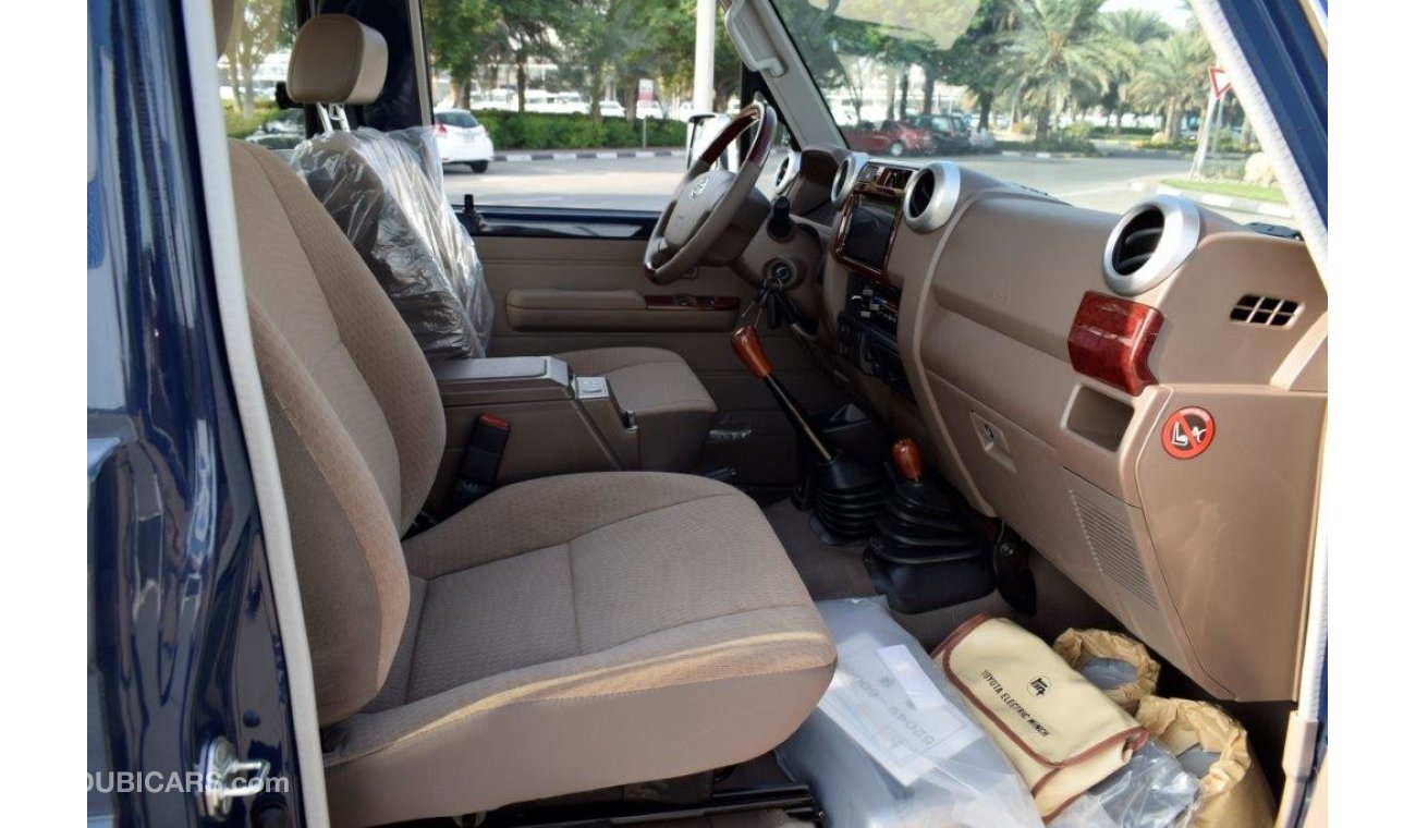 تويوتا لاند كروزر 2018 Model Toyota Land Cruiser 71 Hardtop Short Wheel Base Xtreme V6 4.0l Petrol 5 Seat Manual Trans