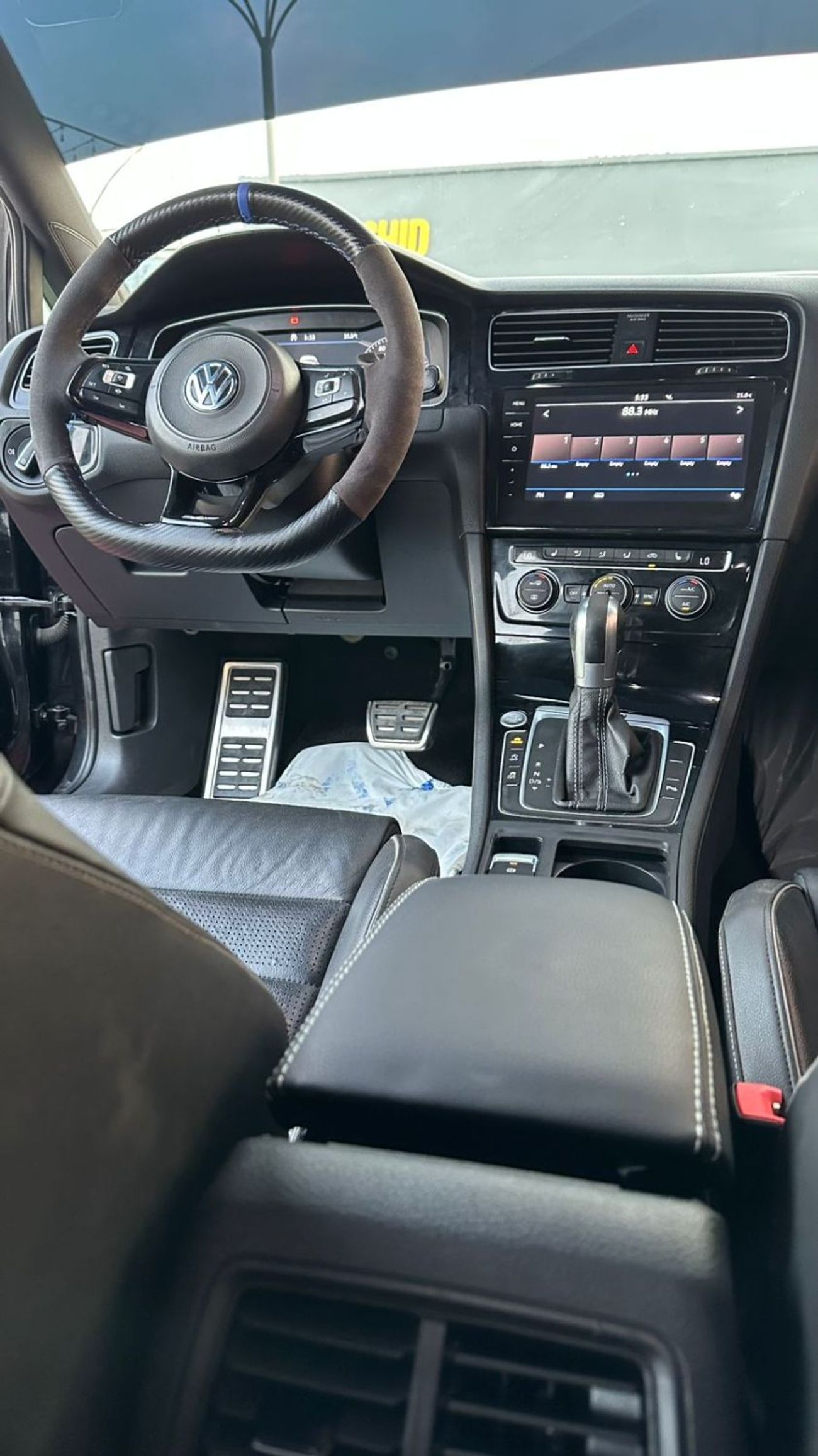 فولكس واجن جولف ار Base 2.0T