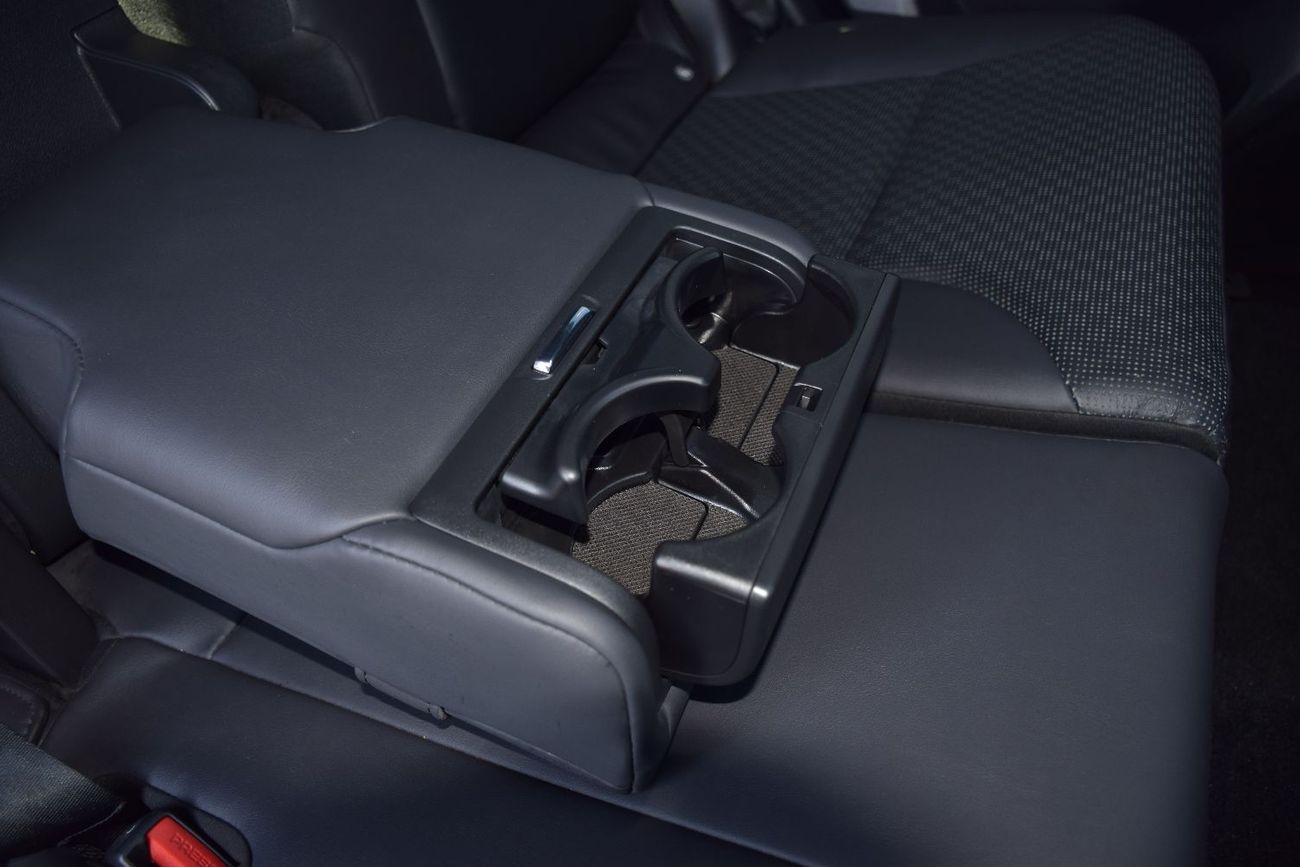 Toyota Land Cruiser VX 3.3L