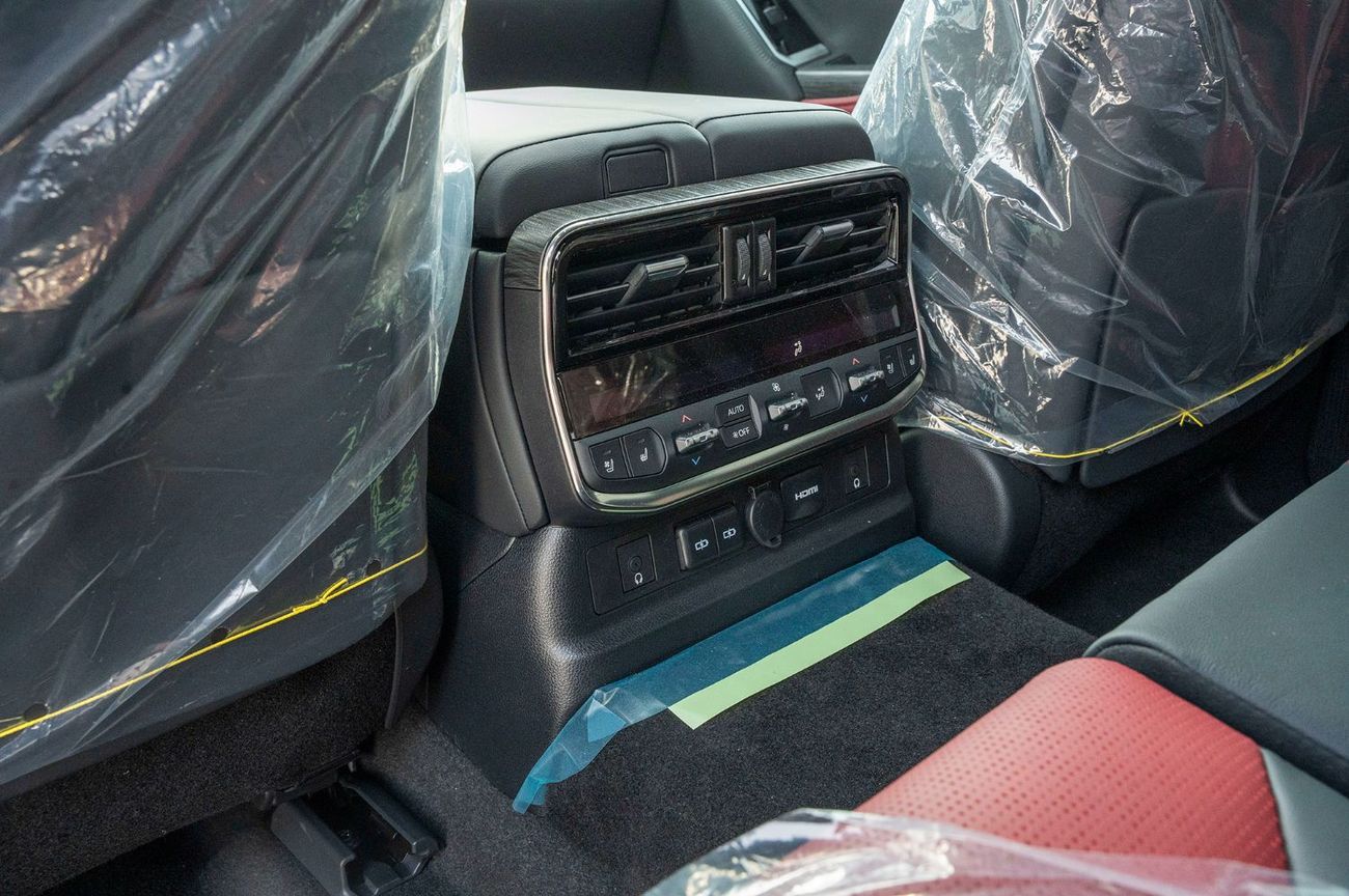 تويوتا لاند كروزر 2026 Toyota LC300 VXR 3.5L Hybrid AT (Black -red)