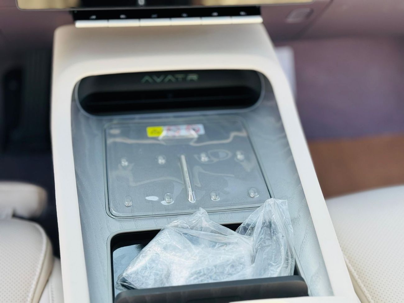 أفاتر 12 Performance AWD