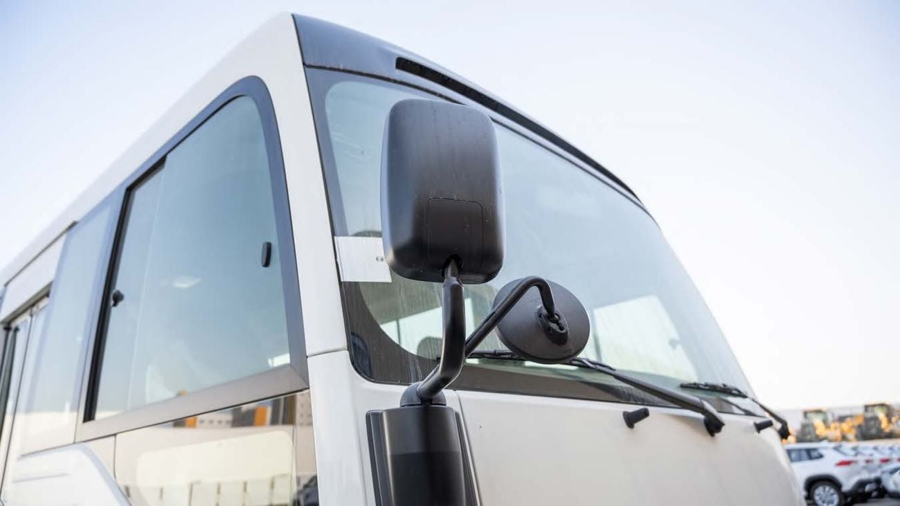 Toyota Coaster COASTER 23STR MT DSL 4.0(WHITE INSIDE MD GREY)25YM
