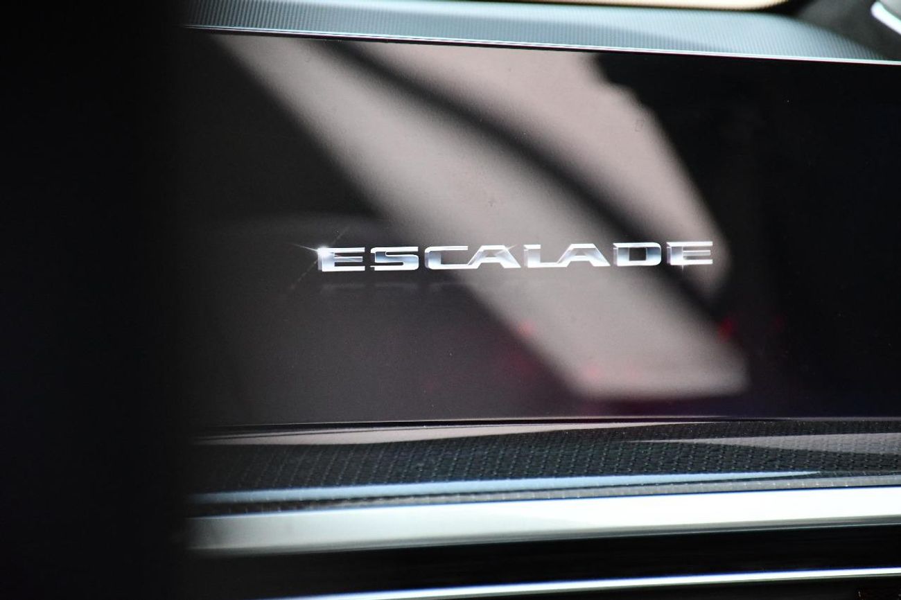 Cadillac Escalade Premium Luxury Platinum 6.2L 4WD