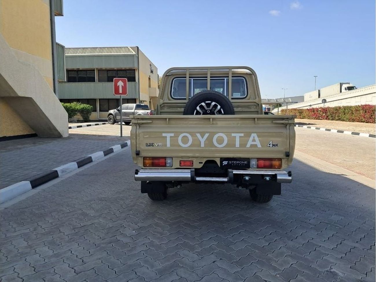 تويوتا لاند كروزر بيك آب LC79 DC 4.0L LX Z AT