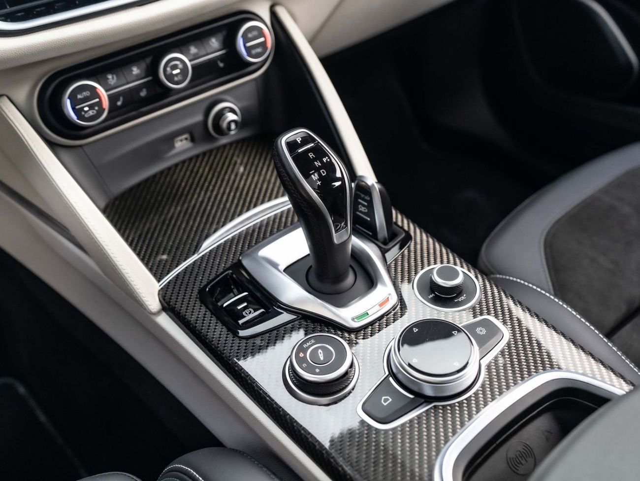 Alfa Romeo Stelvio QUADRIFOGLIO